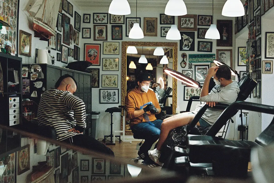 Interior do estúdio de tatuagem